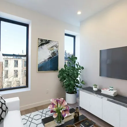 Rent this 1 bed townhouse on 111 West 130th Street in New York, NY 10027