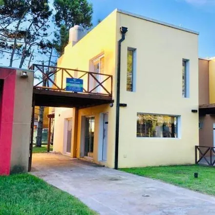 Buy this 2 bed house on Avenida Golfo de San Matías in Partido de Mar Chiquita, Mar de Cobo