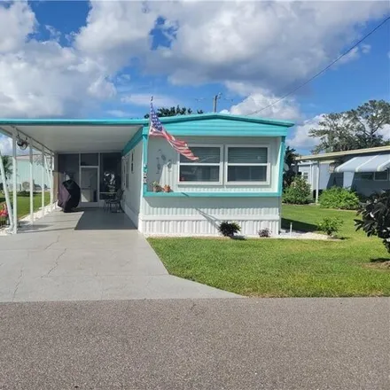 Buy this studio apartment on 63 Armadillo Trail in Highlands County, FL 33852
