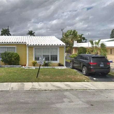 Buy this 2 bed house on 4585 Poinciana Street in Lauderdale-by-the-Sea, Broward County