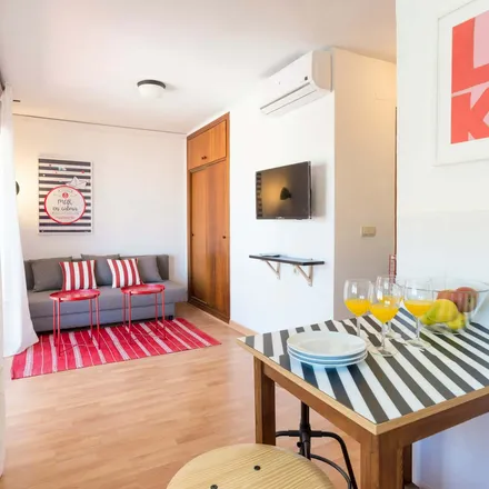 Rent this 1 bed apartment on Jamón y Salud in Calle San Francisco, 29640 Fuengirola