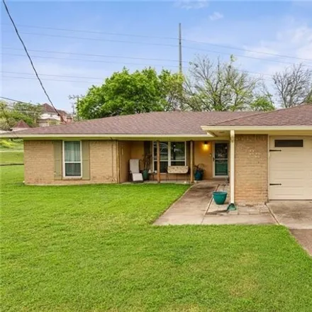 Buy this 3 bed house on Merrifield Drive in Woodway, McLennan County