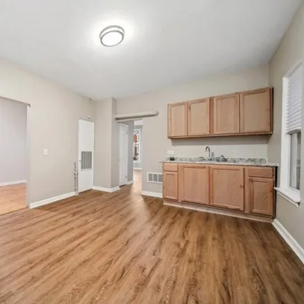 Image 7 - 2231 West 23rd Place, Chicago, IL 60608, USA - House for sale