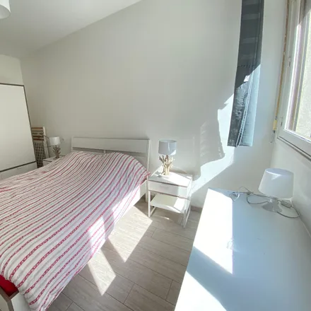 Rent this 3 bed apartment on 6 Rue des Pâtures in 75016 Paris, France