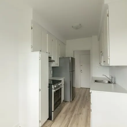 Rent this 2 bed apartment on 1187 Avenue Van Horne in Montreal, QC H2V 1K1