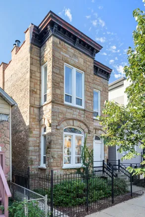 Image 2 - 2911 West Lyndale Street, Chicago, IL 60647, USA - House for sale