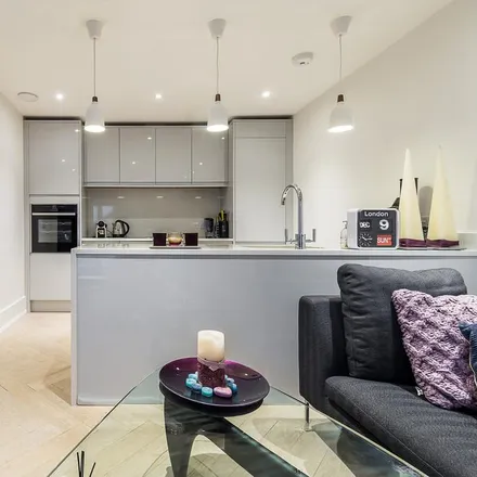 Rent this 1 bed apartment on Finisterre in Earlham Street, London