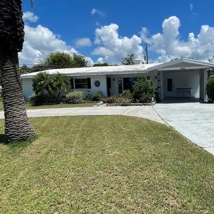 Rent this 3 bed house on 609 Shamrock Boulevard in Venice Gardens, Sarasota County