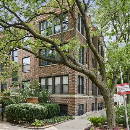 Image 1 - 735 West Brompton Avenue, Chicago, IL 60657, USA - House for sale