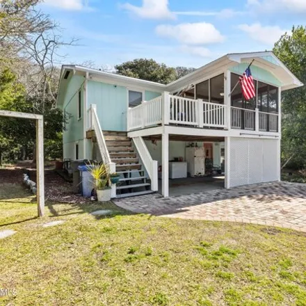 Image 3 - 144 Purdie Drive, Emerald Isle, NC 28594, USA - House for sale