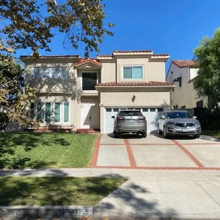Rent this 6 bed house on 232 South Citrus Avenue in Los Angeles, CA 90036