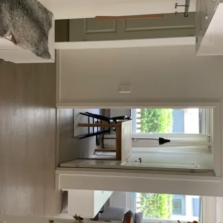 Rent this 4 bed apartment on Mariehälls gård in Mariehällsvägen 22, 168 65 Stockholm