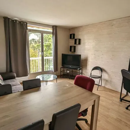 Image 9 - 2 Place Chollet, 94480 Ablon-sur-Seine, France - Apartment for rent