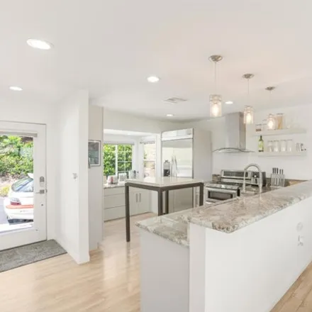 Image 4 - 4470 Stillwell Avenue, Los Angeles, CA 90032, USA - House for sale