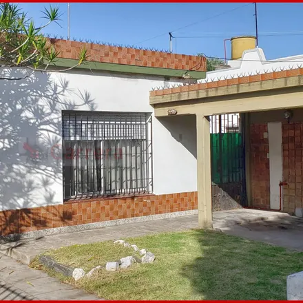 Buy this studio house on 33 - Dorrego in Villa Marqués Alejandro María de Aguado, San Andrés