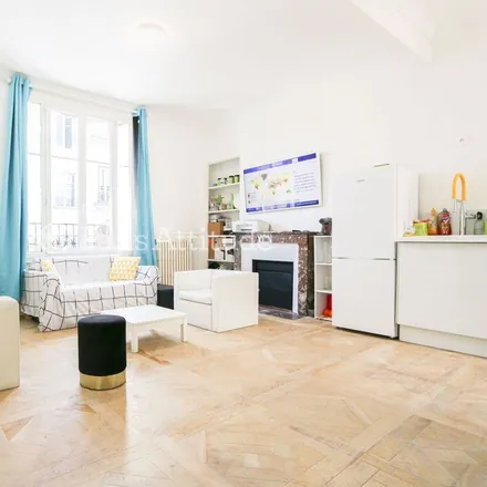 Rent this 3 bed townhouse on 7 Rue des Peupliers in 75013 Paris, France