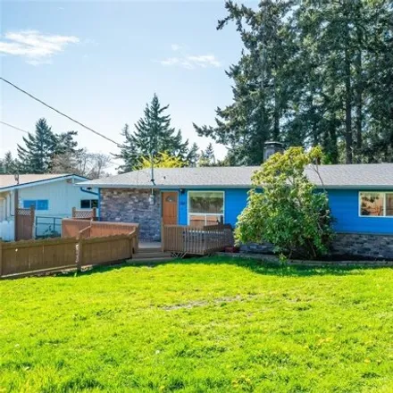 Buy this 3 bed house on Southwest Heller Road in Oak Harbor, WA 98277