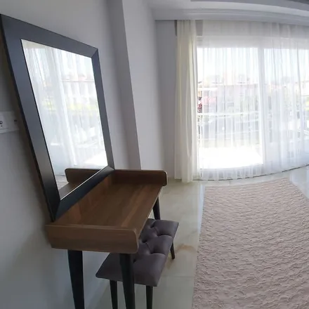 Rent this 4 bed house on Ortaca Belediyesi in Atatürk Bulvarı 105, 48600 Ortaca