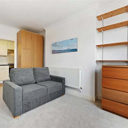 Image 5 - Ealing Cross, 85 Uxbridge Road, London, W5 5SA, United Kingdom - Apartment for rent