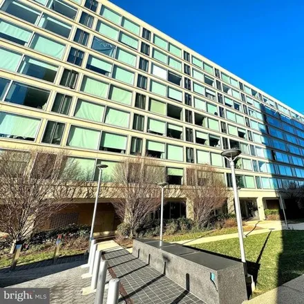Image 2 - Waterfront Tower, 1101 3rd Street Southwest, Washington, DC 20024, USA - Condo for sale