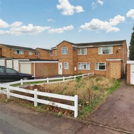 Buy this 2 bed duplex on unnamed road in Leicester, LE4 0PZ