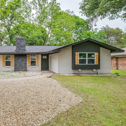 Buy this 3 bed house on 622 Madison Drive in Corsicana, TX 75110