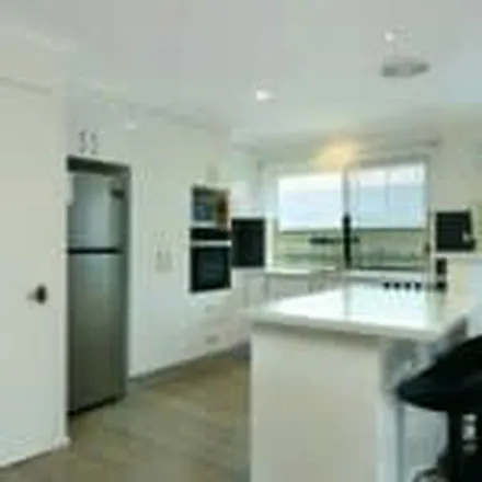 Image 2 - Barton Street, Middle Ridge QLD 4250, Australia - Apartment for rent