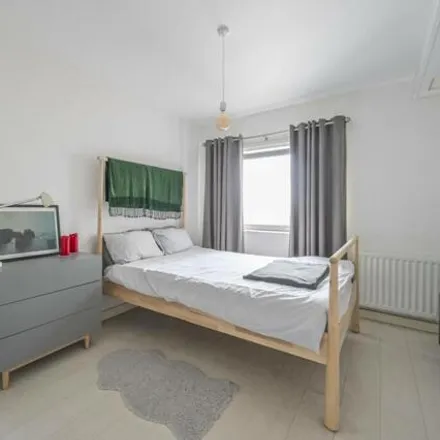Buy this 1 bed apartment on Anchor House in 81 Barking Road, London