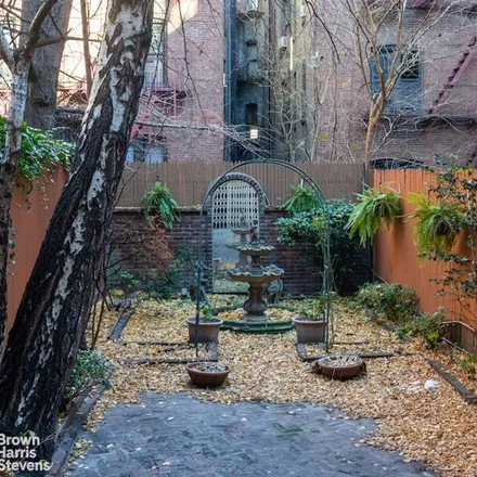 Image 6 - 139 EAST 95TH STREET in New York - Townhouse for sale
