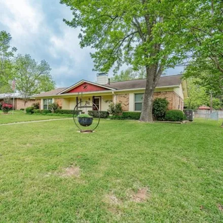 Image 2 - 177 Poinsetta Circle, Terrell, TX 75160, USA - House for sale
