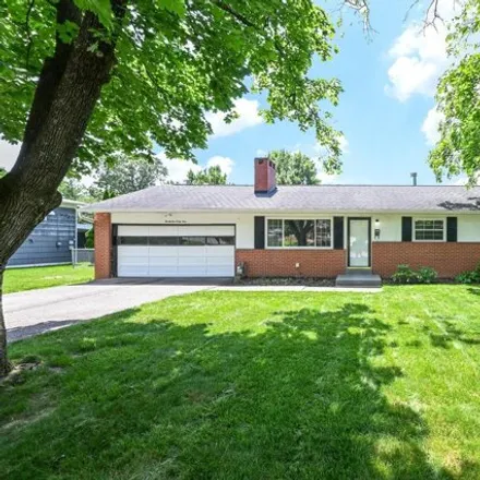 Buy this 3 bed house on 2261 Zollinger Road in Upper Arlington, OH 43221
