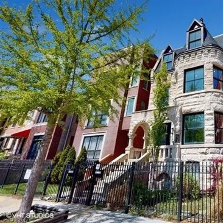 Image 1 - 1630 West Warren Boulevard, Chicago, IL 60688, USA - House for sale