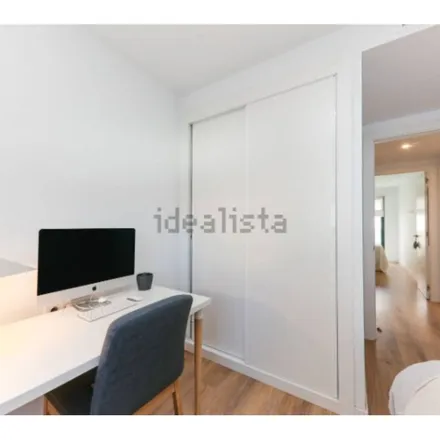 Rent this 2 bed apartment on Plaça de la Tenora in 08911 Badalona, Spain