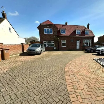 Buy this 5 bed house on Oak Tree Close in West Northamptonshire, NN3 9BA