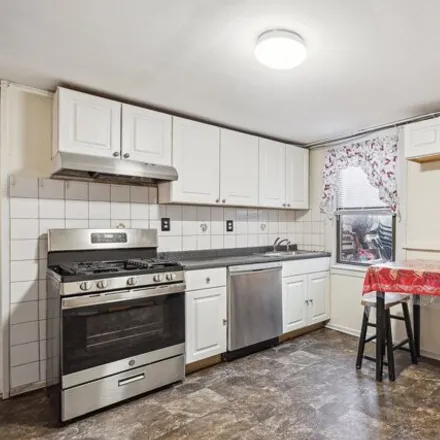 Image 4 - 495 Monmouth Street, Jersey City, NJ 07302, USA - House for sale