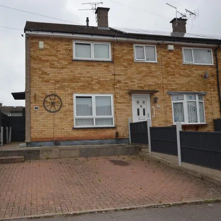 Rent this 2 bed townhouse on Shield Crescent in Leicester, LE2 9RS