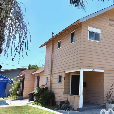 Buy this studio townhouse on 4448 East 45th Street in Los Angeles, CA 90011
