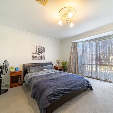 Image 9 - 4 Irkara Drive, Kennington VIC 3550, Australia - Apartment for rent