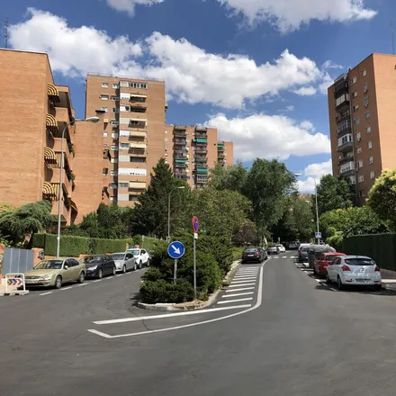Image 2 - Calle Aurora, 28035 Madrid, Spain - Apartment for rent