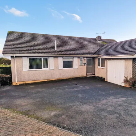 Buy this 3 bed house on Seafield Crescent