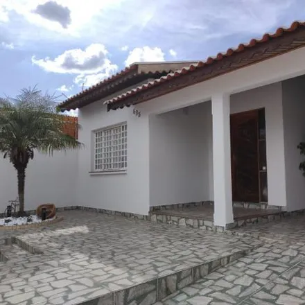 Buy this 2 bed house on Rua Itaporanga in Centro, Itararé - SP