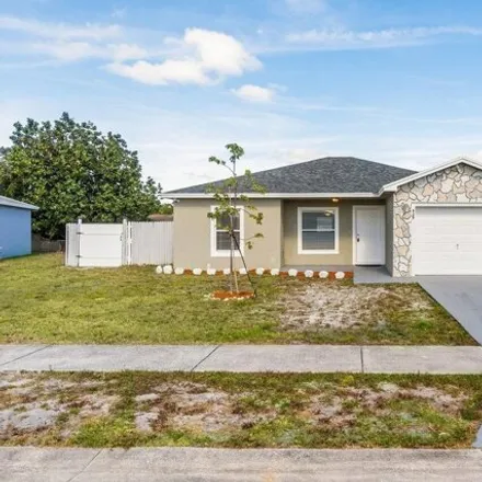 Buy this 3 bed house on 950 Southeast Forest Park Drive in Stuart, FL 34994