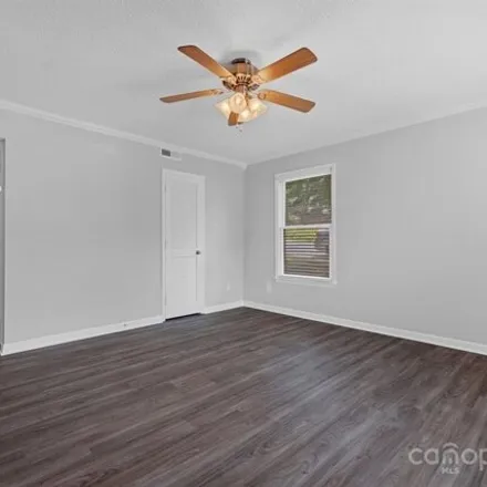 Image 5 - 2433 1st St Unit 1A, Hickory, North Carolina, 28601 - Condo for sale