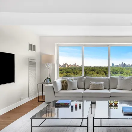 Rent this 3 bed apartment on Central Park South/Avenue of the Americas in Central Park South, New York