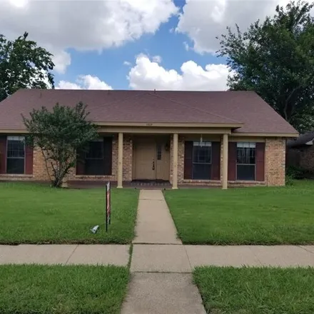 Rent this 4 bed house on 1305 Clearview Drive in Allen, TX 75003