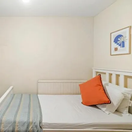 Rent this 1 bed townhouse on 50-64A Chippenham Road in London, W9 2AH