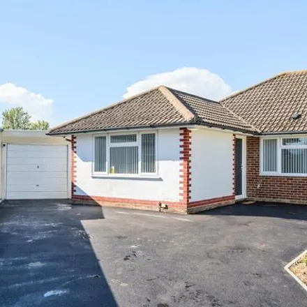 Buy this 3 bed duplex on Lugano Close in Havant, PO7 6AT