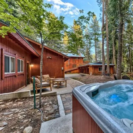 Image 7 - VLI Trail, Donner Lake Village, Truckee, CA, USA - House for sale