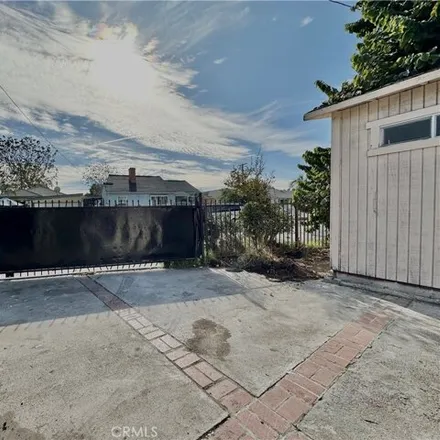 Image 4 - 2080 East Oris Street, Compton, CA 90222, USA - House for sale