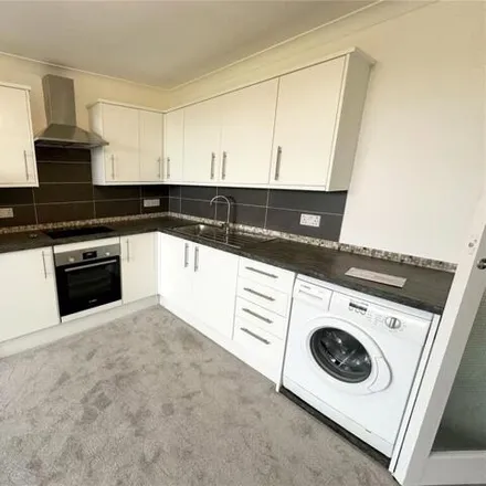 Rent this 2 bed room on Shakespeare Road in London, NW7 4BB